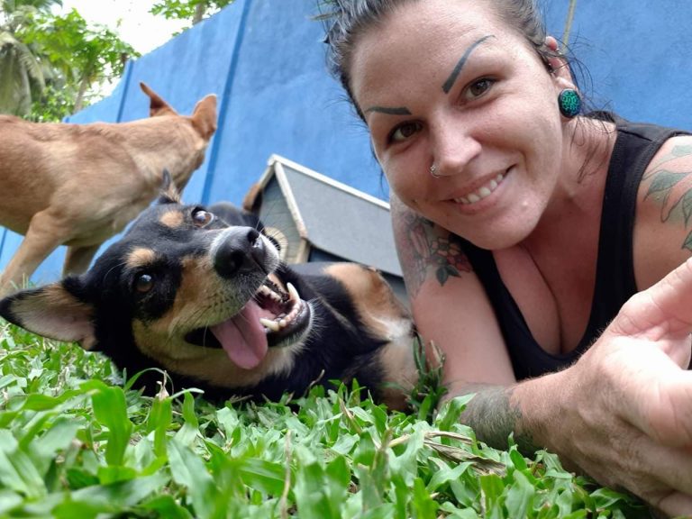 Marie redder gatehunder på Sri Lanka ANIMAL SOS